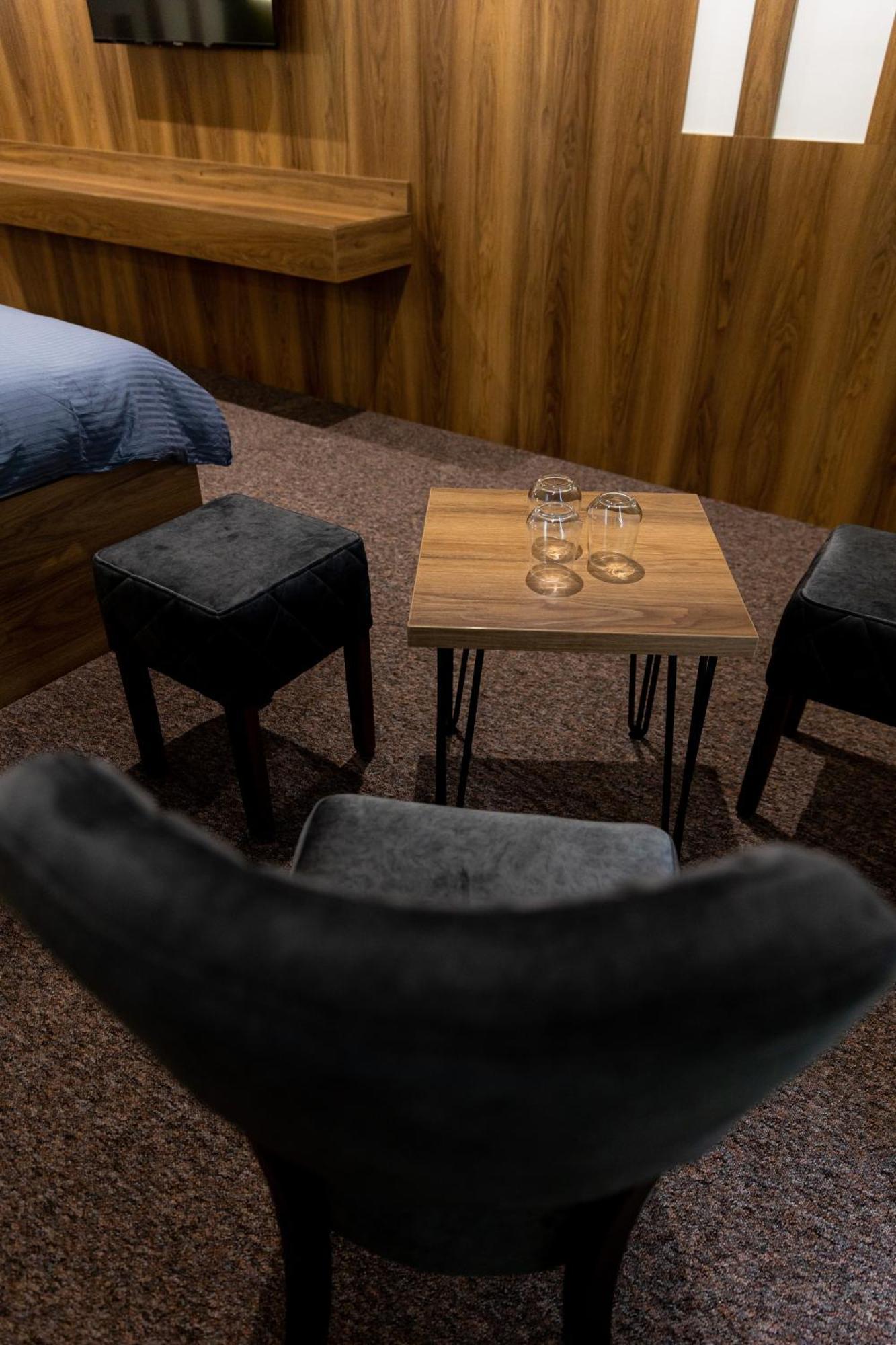Hostel Tron Travnik Zewnętrze zdjęcie