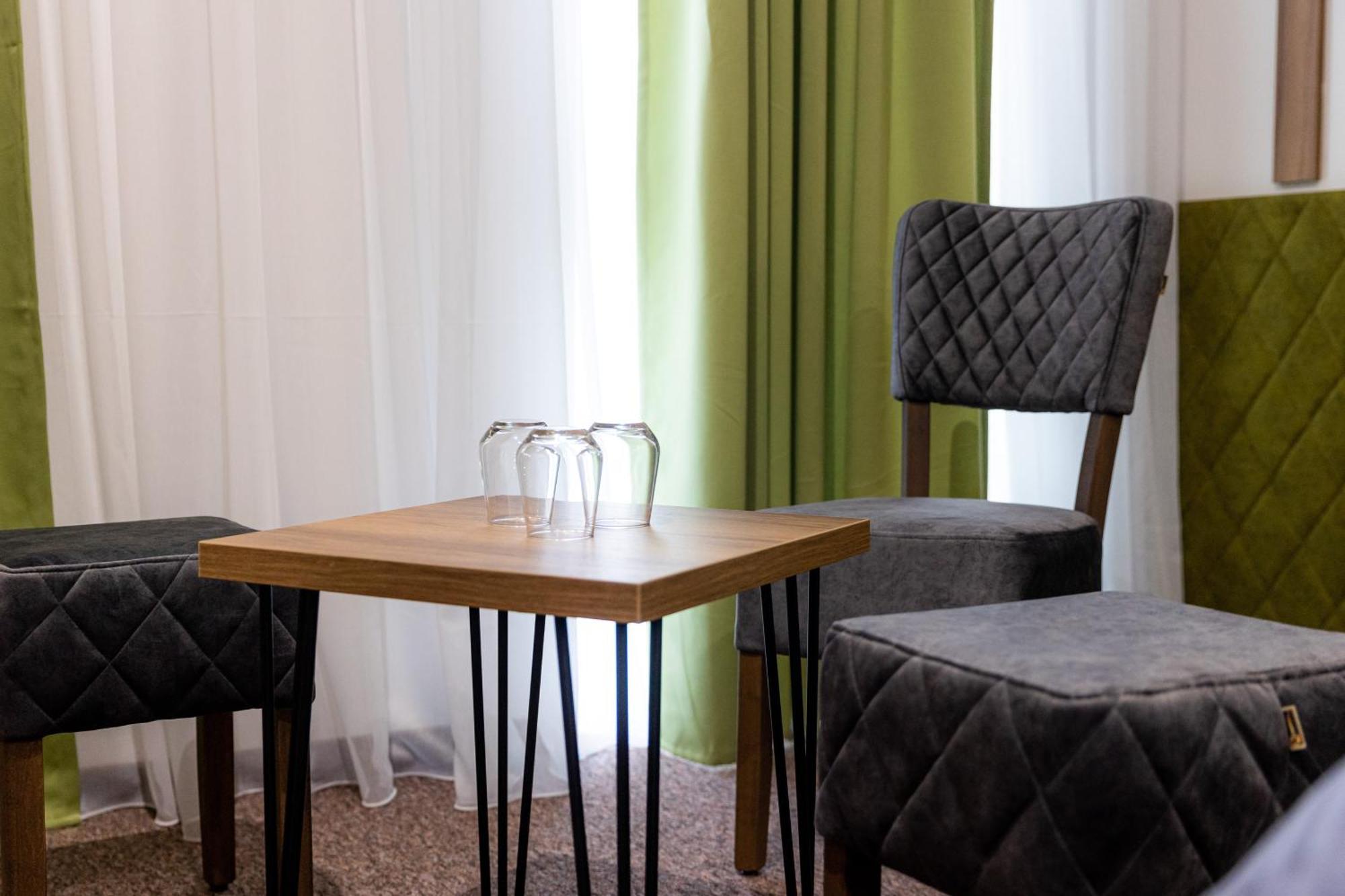 Hostel Tron Travnik Zewnętrze zdjęcie